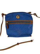 Bolso de hombro Tommy Hilfiger azul para mujer. 9 pulgadas. X 10 pulgadas. X 2 pulgadas.