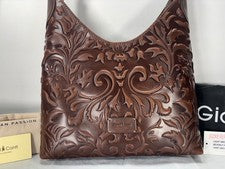 GIANNI CONTI ITALIA - NUEVO CON ETIQUETAS $529.00 EL HOBO MÁS HERMOSO DEL MUNDO!
