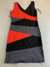 Vestido Forever 21 para mujer 1X Plus negro rojo carbón bloques de color pintuck cuello en V nuevo con etiquetas