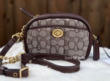 Nuevo con etiquetas Bolso Bandolera Coach para Cámara en Jacquard Signature con Acolchado Cartera Bolso de Mano