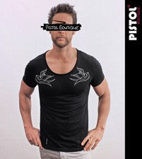 Camiseta Pistol Boutique Para Hombre Negra Cuello Redondo BOCETO GOLONDRINAS