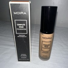 Base de maquillaje Moira Beauty cobertura completa tono 550 bombón