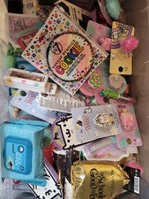 Beauty Scoop - Contiene artículos de confeti de maquillaje y accesorios nuevos Lucky Dip