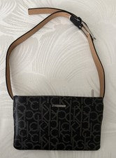 Bolso Cinturón/Bolso Cintura Calvin Klein Mini Monograma Negro ~ 8” x 5” x 0,5” ~ Nuevo sin Etiquetas