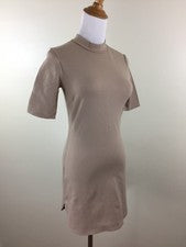 NUEVO CON ETIQUETAS MODA NOVA Taupe/Beige KYLIE Cuello Simulado Elastizado Mini Vestido Para Mujer Talla Pequeña