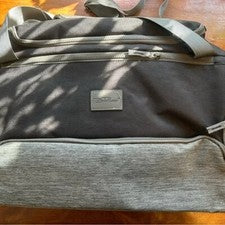 NUEVO Bolso de Lona Bella Russo 20”, Bolso de Mano Dos Tonos Gris - Viaje/Gimnasio de Lujo Nuevo en Caja Nuevo con Etiqu