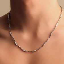 Cadena de cuello Mobius de acero titanio para hombres y mujeres - Joyería impermeable a prueba de sudor