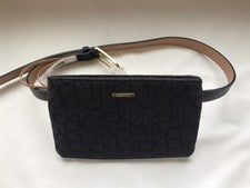 Bolso/riñonera Calvin Klein mediano monograma negro 8”x5”x1/2” nueva con etiquetas