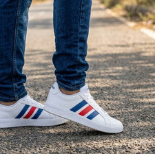 Adidas Grand Court 3.0 Entrenadores Talla 8 y 10 Blanco Azul Rojo Nuevo en Caja Retro De Colección