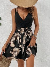 Vestido camisero Frenchy estampado tropical y cinturón de cintura