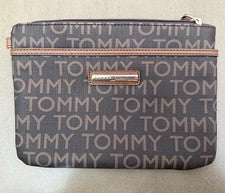Tommy Hilfiger Mujer Logo Grande Teléfono Muñequera Billetera Bolso sin asas Marrón
