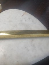 Lápiz de cejas y bálsamo marrón neutro Velour Beauty pelusa y cejas 3 en 1