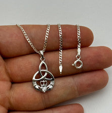 Collar Colgante Claddagh Irlandés Plata de Ley 925 Sólida 20 Pulgadas NUEVO
