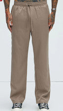 FashionNova Hombre- Pantalón Recto "Tatum Casual"-Marrón. Hombre talla mediana. Nuevo con etiquetas