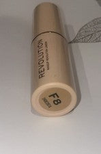 Base en barra base rápida Makeup Revolution Beauty F8 nueva - sellada