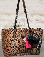 Bolso de Mano Betsey Johnson XOTOTE Festoneado Estampado de Leopardo con Bolsa Tachonada ~ Nuevo con Etiquetas