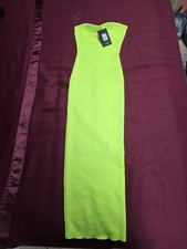 Vestido midi ceñido al cuerpo amarillo neón sin tirantes Nova de moda para mujer