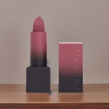 Lápiz labial mate Huda Beauty Power Bullet, sombra-piscina fiesta, tamaño 3G completo