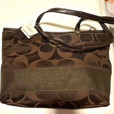 Bolso de mano Coach para mujer marrón con logotipo de firma con cierre de cremallera bolsillos interiores