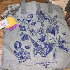 Damas Raro Kipling Amberes Estampado Gimnasio/Bolso de Mano/Bomba Tamaño 15.5 x 17" en Gris