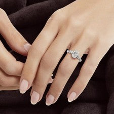 Anillo de diamantes cultivado en laboratorio 950 platino E F VVS CVD corte ov...