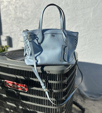 Auténtico Bolso Henri Bendel Azul Claro Tamaño Mediano Diseñador Cuero Guijarro