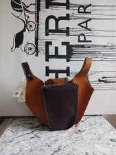 Nuevo con etiquetas Bolso Hucket Tory Burch Colorblock Pantalla Cuero, azúcar de coco Borsch Br