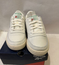 Tenis Reebok Club C 85 BS8242 tiza/verde para mujer talla 8,5 EE. UU.