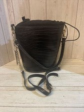 Bolso cubo Inc International Concepts Ajae Croco en relieve negro dorado para mujer