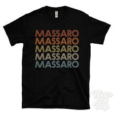 CAMISETA MASSARO ESTILO RETRO REPETIDO Hombre y Mujer Novedad Genial Nombre Regalo