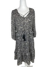 Vestido boho suave envolvente para mujer pequeño estampado negro con volantes de gasa borla