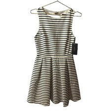 Mini Vestido Zara Básico Rayas Calce y Acampanado Azul Marino Blanco Espalda Abierta Sin Mangas S