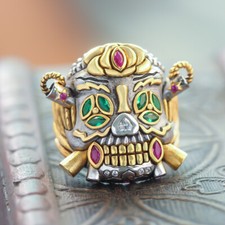 Anillo de plata esterlina periférico de película con incrustaciones de piedras preciosas con calavera de la suerte