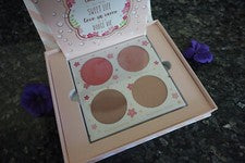 Belleza Panadería Algodón Caramelo Champagne Rubor Paleta Nuevo en Caja Tamaño Completo