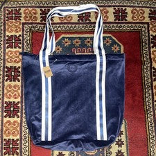 Bolso de Hombro Victoria's Secret ROSA Azul Marino Terciopelo Suave Acanalado Cierre con Cremallera Nuevo con Etiquetas