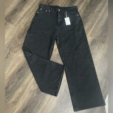 ¡Nuevo! Vaqueros de moda para hombre negros.