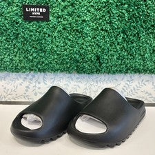 NUEVO Yeezy Slide Onyx Negro YS-01 Para hombres Talla 4 Totalmente Nuevo con Bolsa para el Polvo