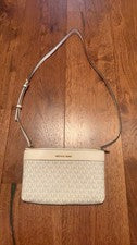 Bolso Bandolera Michael Kors Para Mujer - Vainilla 10L" x 6W" Nuevo Sin Etiquetas