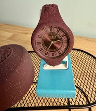 Reloj de moda Versus Versace para mujer púrpura profundo correa de 50 mm VS000518 SILICONA