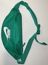 NIKE Heritage Festival Cintura Cadera Bandolera Riñonera Swoosh Verde Blanco Nuevo con Etiquetas