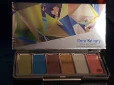 Paleta de sombras de ojos Rara Beauty Confident Energy de Selena Gomez