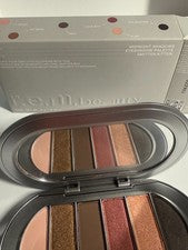 R.E.M. Paleta de sombras de ojos Beauty Midnight Shadows, SMITTEN KITTEN, 0,28 OZ NUEVA EN CAJA