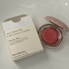 Rubor en polvo fundido Stay Vulnerable raro tono casi rosa 5 g genuino