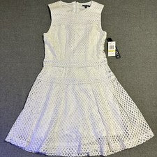 Vestido XOXO para mujer calce blanco medio acampanado sin mangas encaje recorte R2