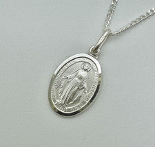 Collar colgante ovalado de plata de ley 925 con medalla milagrosa de 12 mm virgen casada