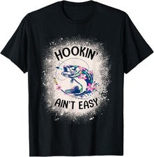 Camiseta Hooking Ain't Easy - Love Fishing