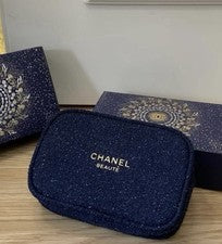 Bolsa de maquillaje navideño GWP Chanel Beauté con caja y cadena sin marca