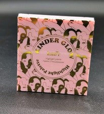 Kinder Beauty - Paleta Kinder Glow Highlight, tamaño completo, nueva sin crueldad