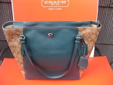 NUEVO CON ETIQUETAS AUTÉNTICO Bolso de Mano Coach Peyton Lona Recubierta Saffiano F30301 VERDE CARRERAS $378
