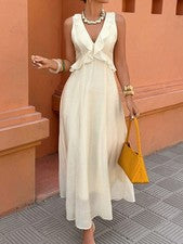 Vestido largo de mujer en color albaricoque con escote en V